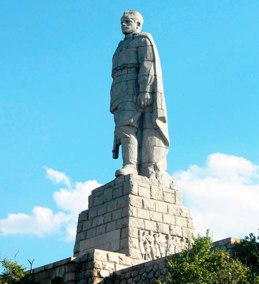 Памятник воину Алеше