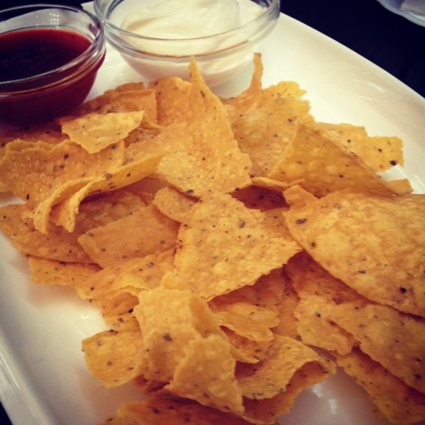 Начос – чипсы из тортильи с различными добавками, закуска из мексиканской кухни