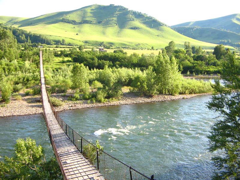 Фото моста через речку