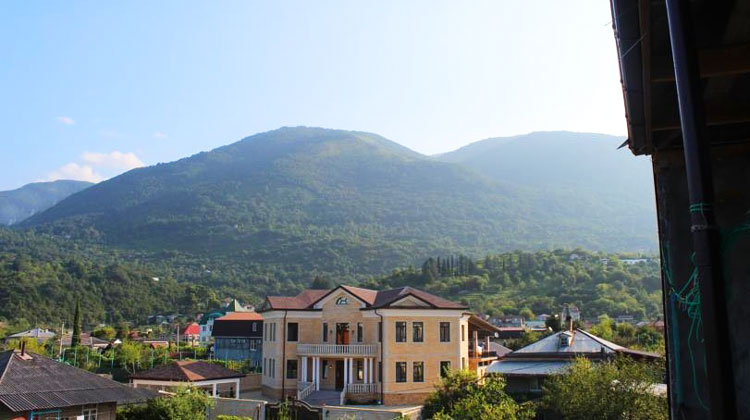жилье в Абхазии зимой