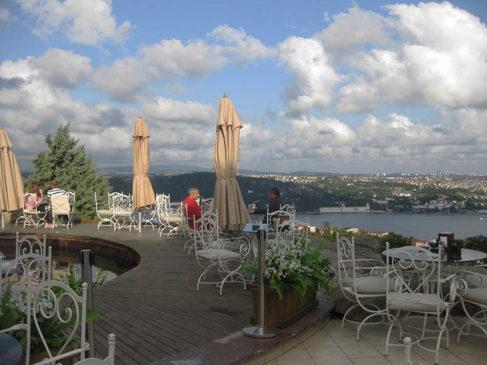 кафе с видом на Стамбул