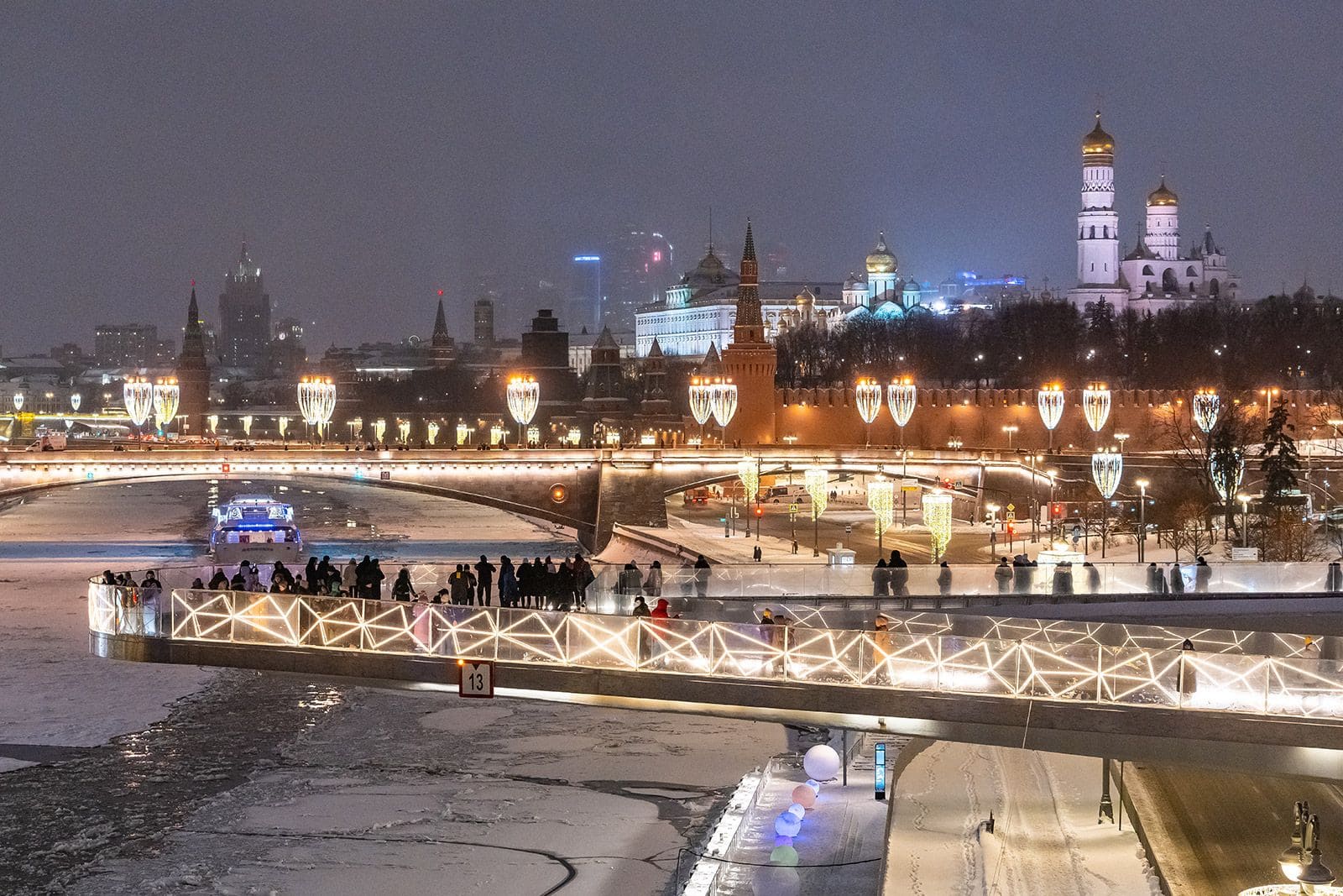 Парк Зарядье зимой